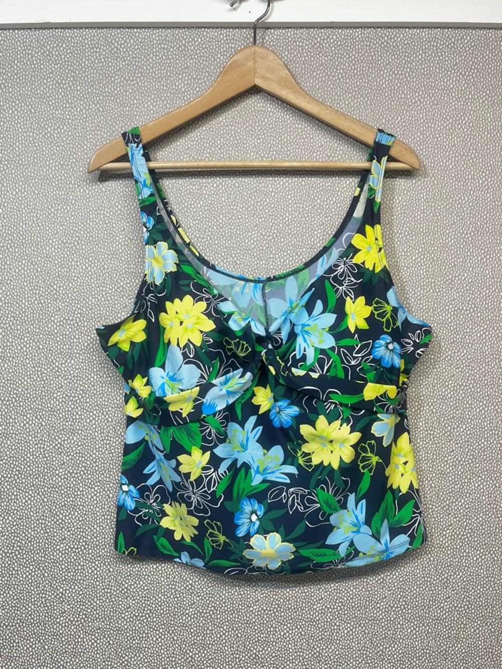 24 (3X) Costa Del Sol Tropical Print Tankini Swimsuit Top NWOT